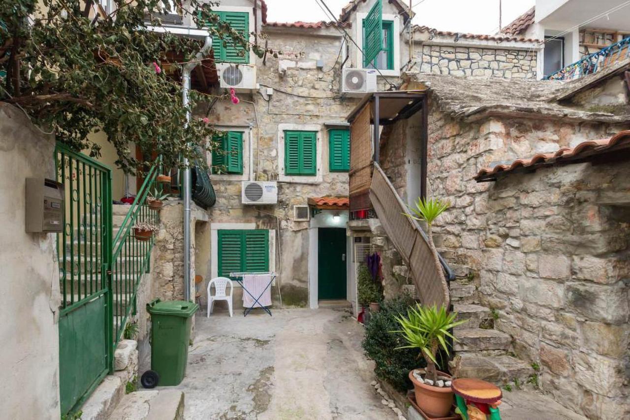 Apartman Charming Little House In Center Split
